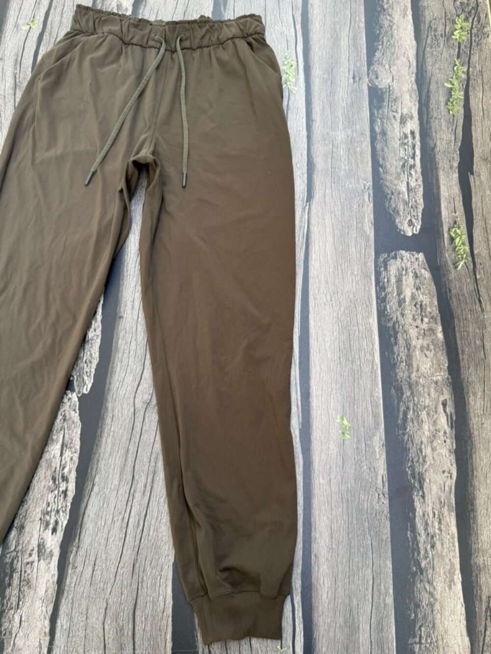 Lululemon High-Rise Jogger Olive Green Athletic Pants Size 6 - Picture 3 of 6